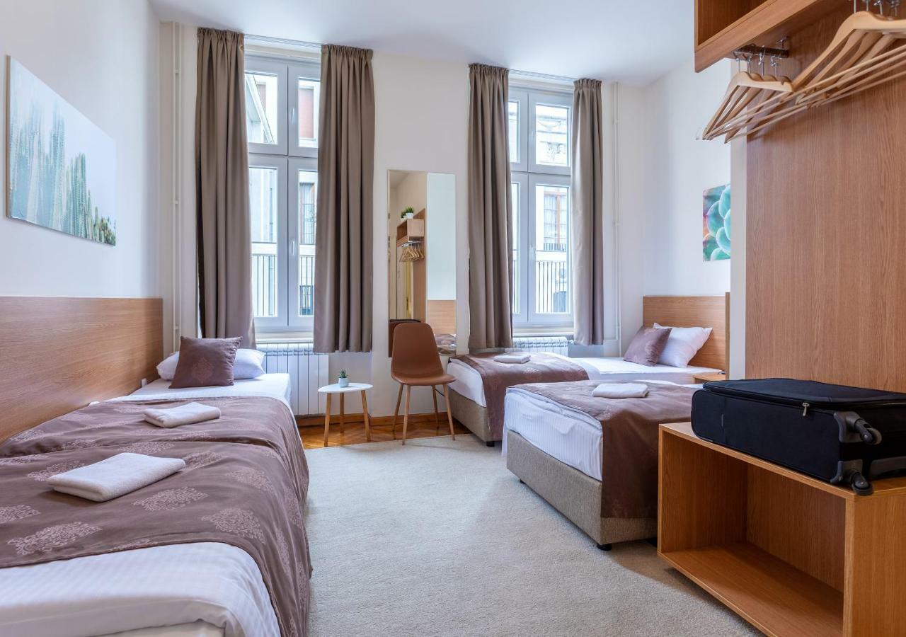 Booking En Suite Belgrado Exterior foto